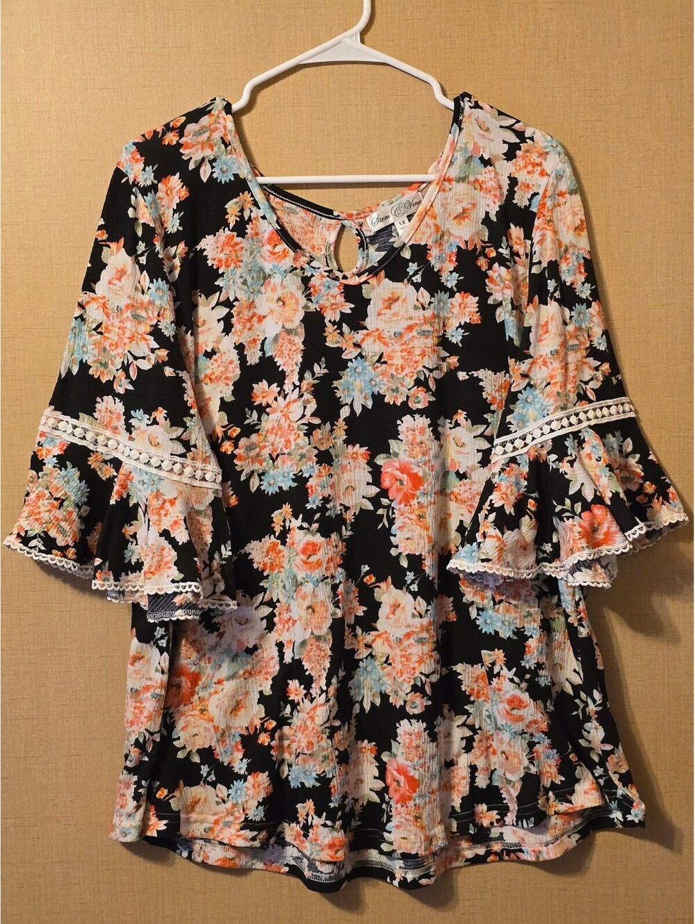 Stem & Vine Floral Lace-Trim Flare Sleeve Tunic Blouse Black Multi Plus Size 1X
